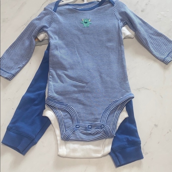 Carter’s blue outfit size 12M - Picture 2 of 7